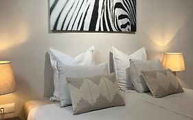 Carmen Rooms